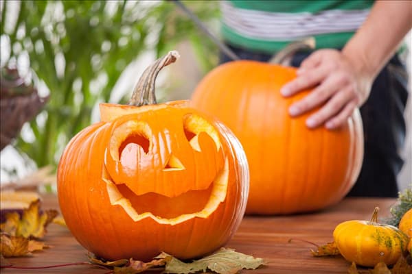 Halloween Kürbis vorbereiten